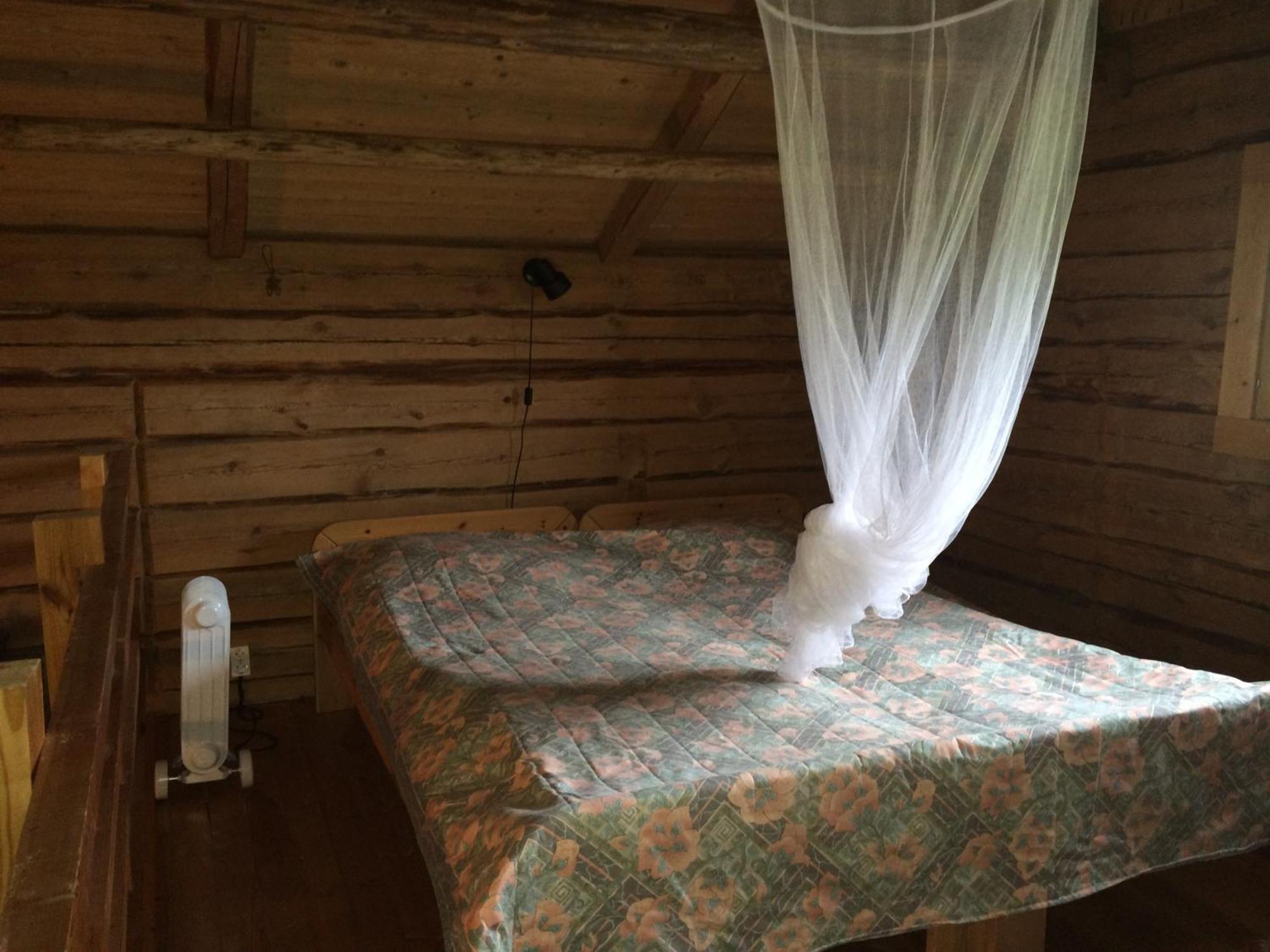 Hyvoelaen Talo Bed and Breakfast Ähtäri Rum bild