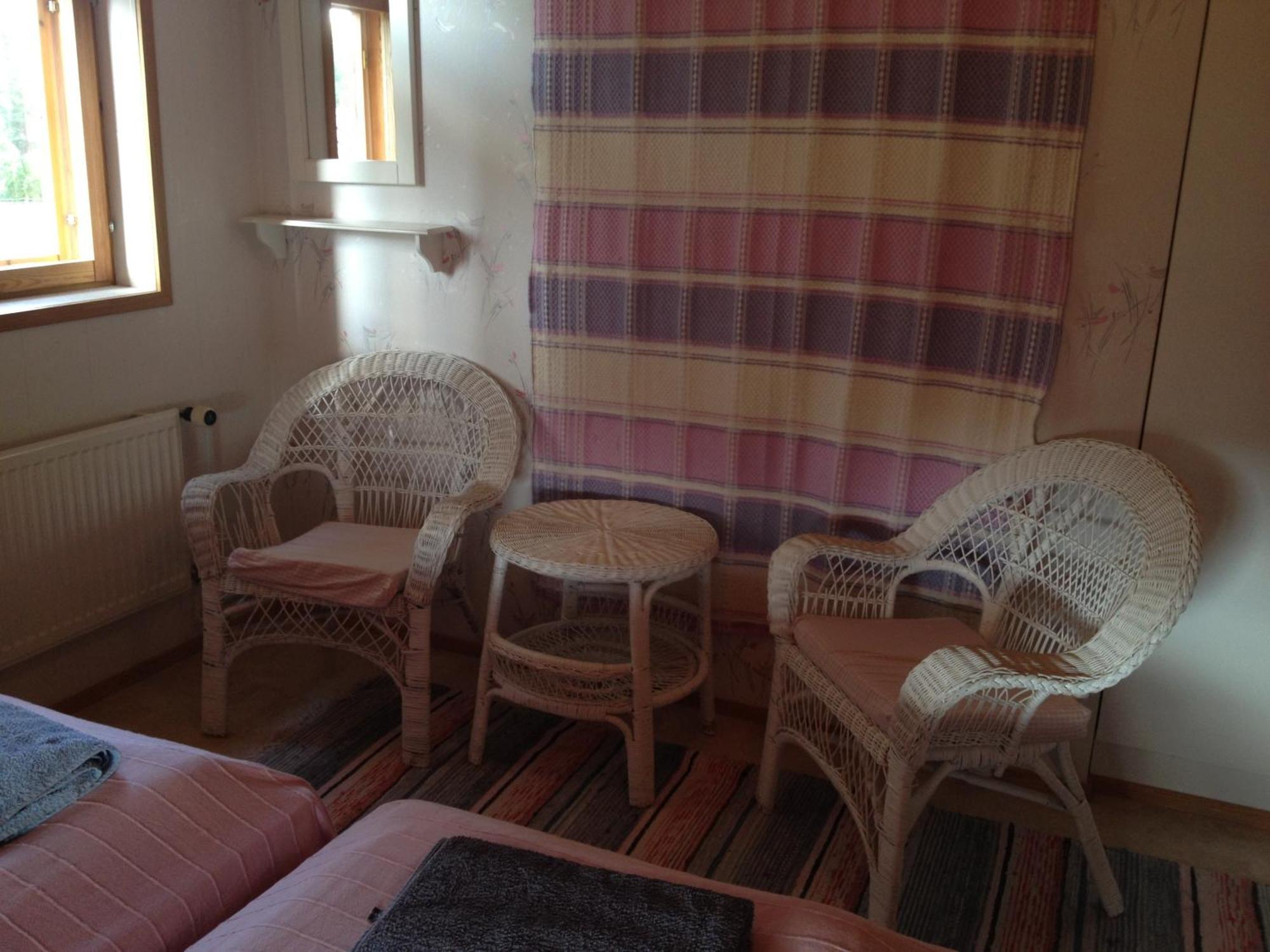 Hyvoelaen Talo Bed and Breakfast Ähtäri Rum bild